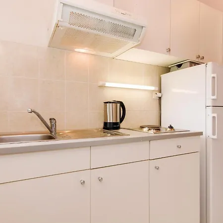 Cozy In With Kitchen * Vlasici